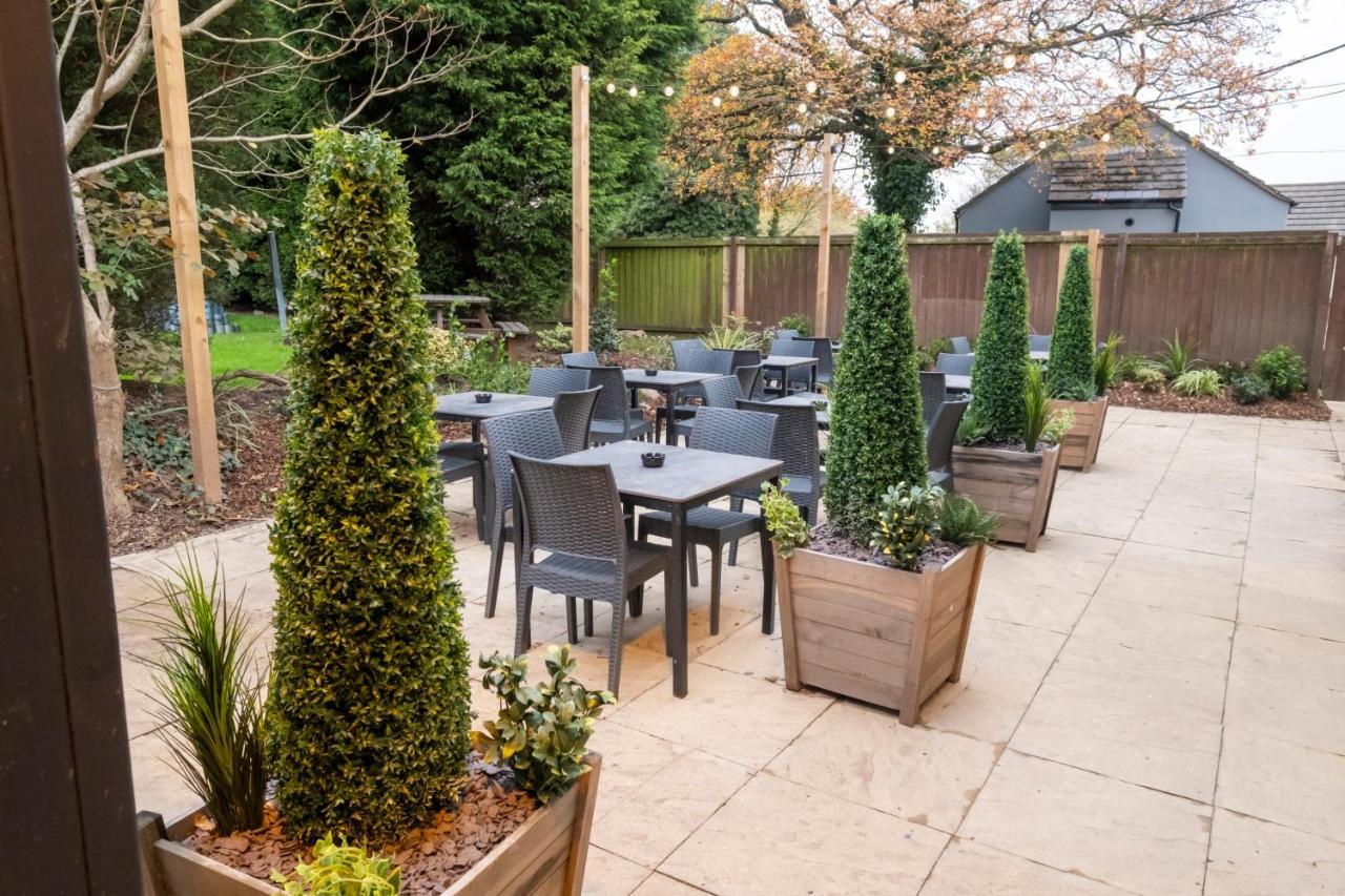 Hotel Charnwood Arms Coalville Exterior foto